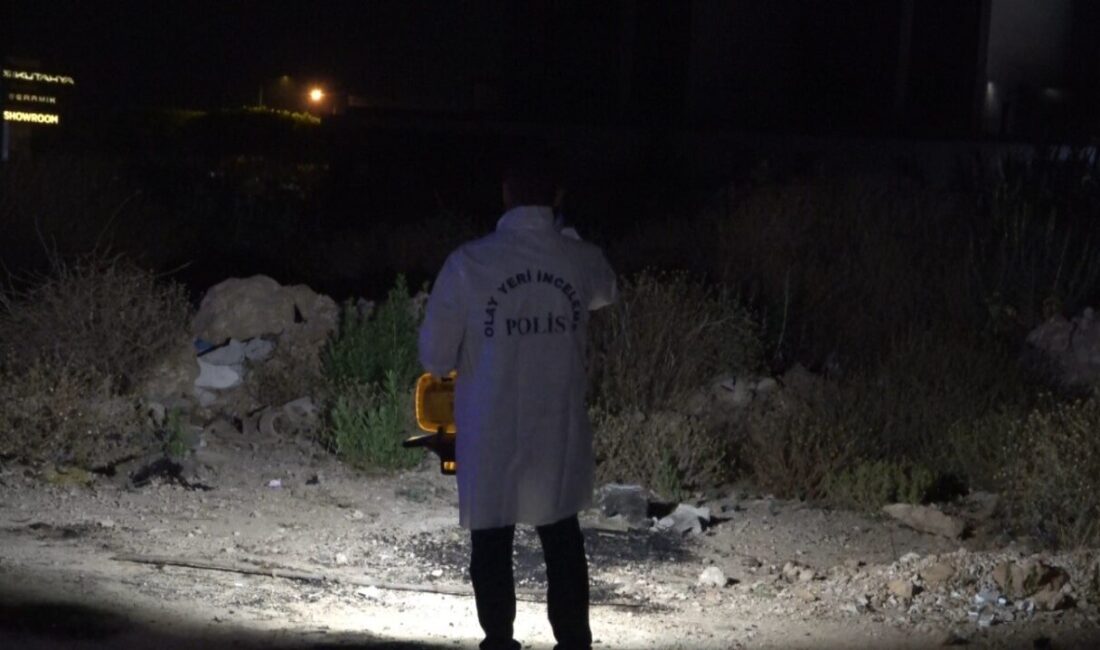 Antalya’nın Muratpaşa ilçesine bağlı Doğuyaka Mahallesi’nde, cezaevinden izinli olarak çıkan