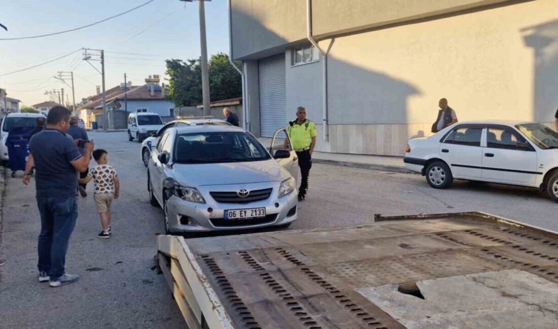 Alaca ilçesinde meydana gelen trafik kazasında, alkollü sürücü direksiyon hakimiyetini