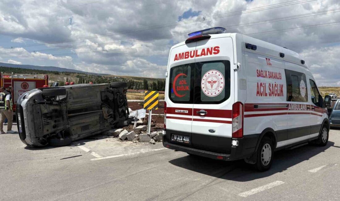 Çorum’da meydana gelen trafik kazasında, bir otomobil ile hafif ticari