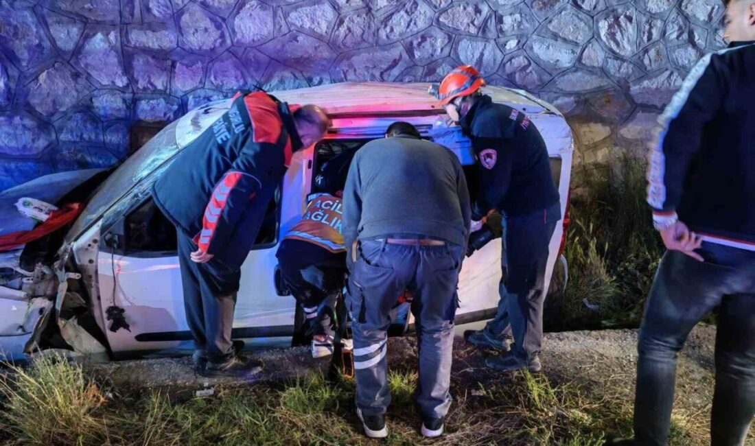 Sungurlu İlçesi’nde meydana gelen bir trafik kazasında, hafif ticari aracın