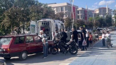 Çorum’da bir motosiklet sürücüsü, bir otomobil ile çarpışma sonucu yaralandı.