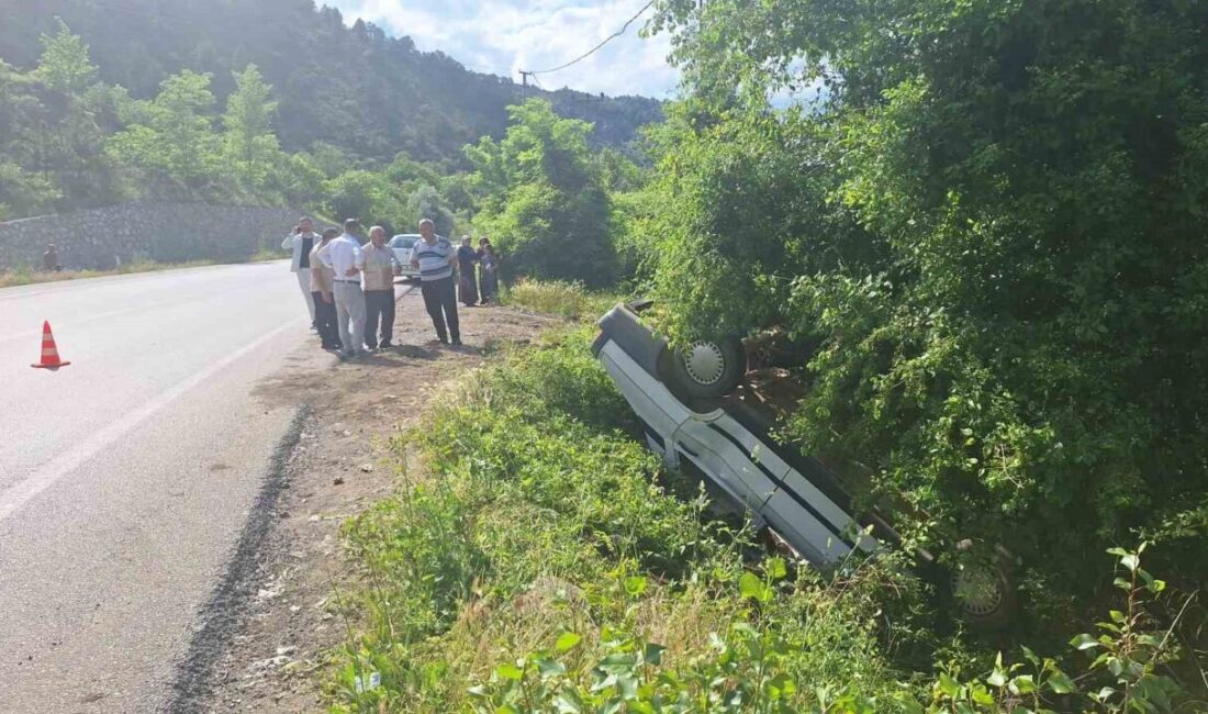 Çorum’un İskilip ilçesinde, bir sürücü tali yoldan ana yola çıkan