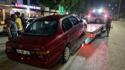 Çorum’da meydana gelen zincirleme trafik kazasında 3 araç birbirine girdi