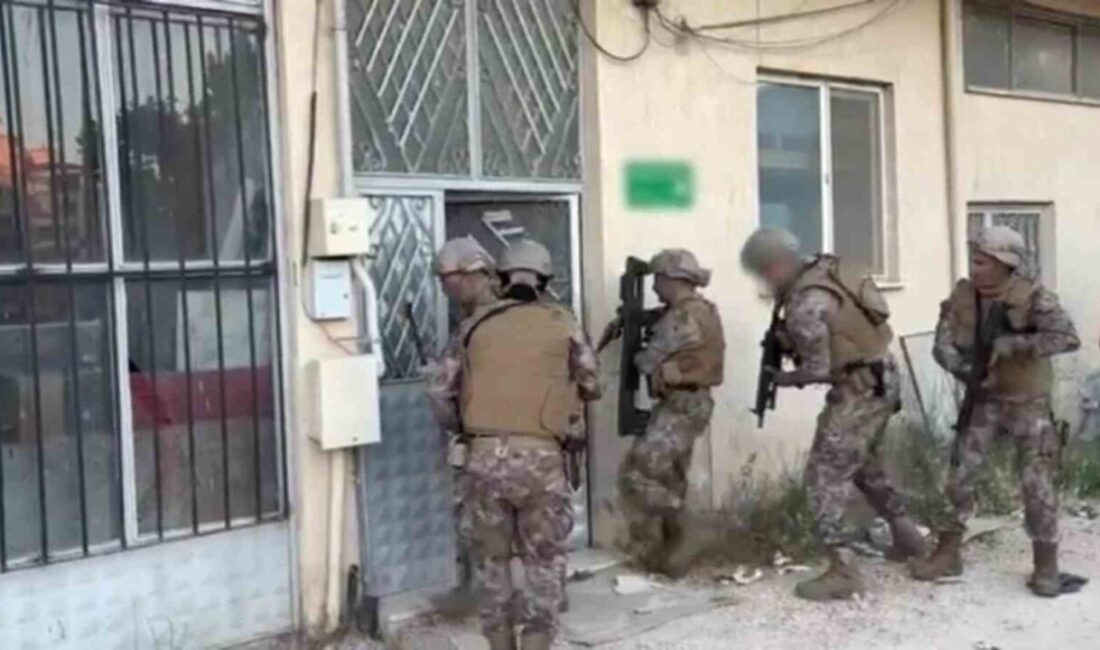Bursa’nın Orhangazi ilçesinde, “Daltonlar” suç örgütü adını kullanarak vatandaşları tehdit