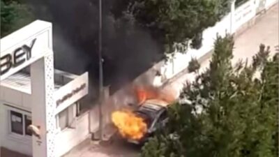 Diyarbakır’ın Bağlar ilçesinde, Bağcılar Mahallesi’nde seyir halindeki bir otomobil aniden