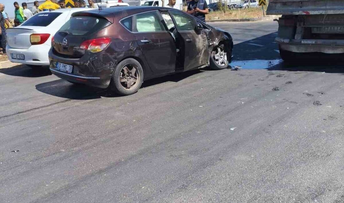 Diyarbakır’ın Bağlar ilçesinde meydana gelen trafik kazasında iki aracın çarpışması