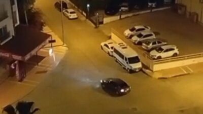 Mersin’de polis, trafik güvenliğini riske atan bir sürücüyü drift yaparken