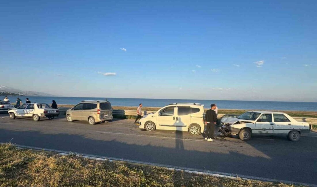Ahlat ilçesinde gerçekleşen bir düğün konvoyunda meydana gelen zincirleme trafik