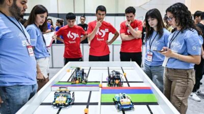 Fuar İzmir’de gerçekleştirilen Dünya Robot Olimpiyatı Türkiye Finali’nde 22 şehirden