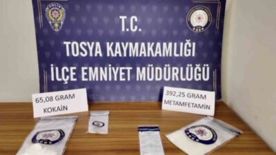Kastamonu’nun Tosya ilçesinde polis ekipleri tarafından durdurulan bir araçta yapılan