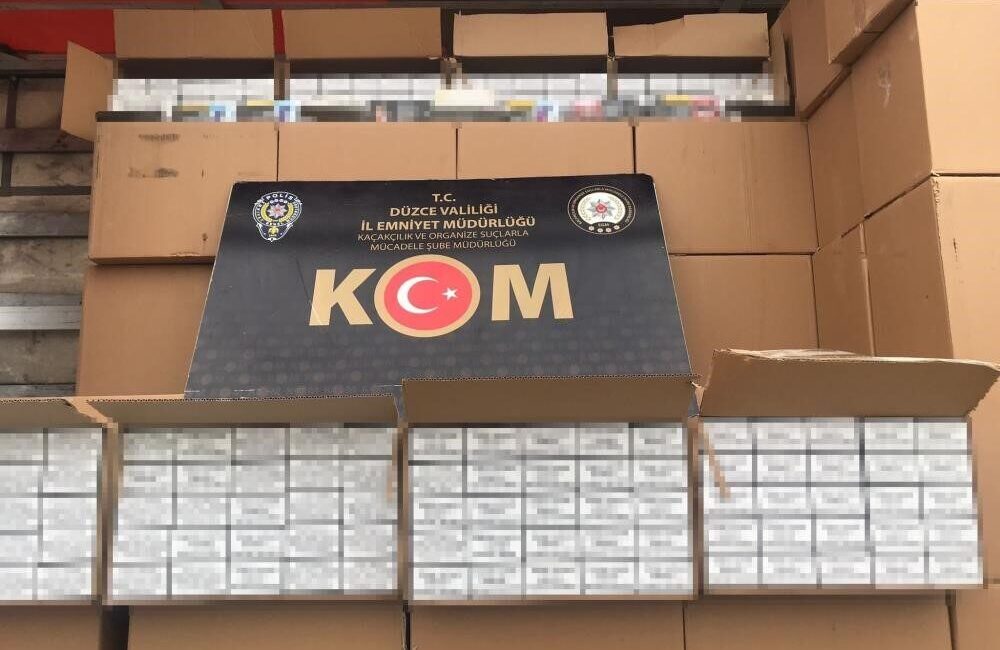 Düzce’de emniyet ve jandarma ekipleri tarafından gerçekleştirilen kaçakçılıkla mücadele operasyonları