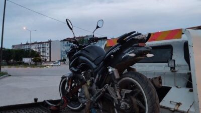 Uzunköprü ilçesinde gerçekleştirilen denetimler sonucunda abartılı egzoz kullandığı ve sürücü