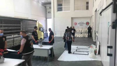 Edirne’deki İpsala Sınır Kapısı’nda durdurulan bir tırda yapılan aramada yaklaşık