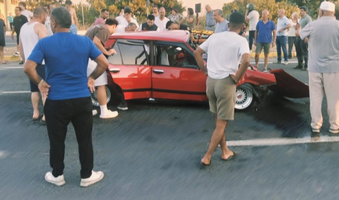 Balıkesir’in Edremit ilçesinde meydana gelen feci bir trafik kazasında, iki