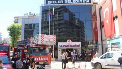 Efeler Belediyesi’nin hizmet binasında meydana gelen yangın hızla kontrol altına