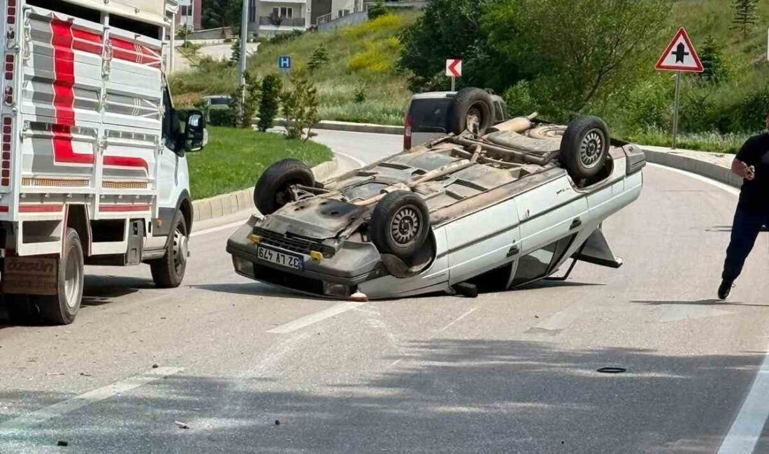 Isparta’nın Eğirdir ilçesinde meydana gelen trafik kazasında bir araç kontrolü