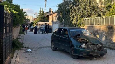 Konya’da meydana gelen trafik kazasında 2 otomobil çarpıştı ve 2’si