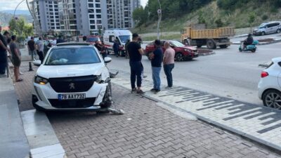 Karabük’te meydana gelen bir trafik kazasında, ehliyetsiz bir sürücü tarafından