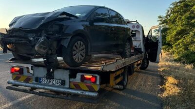 Elazığ-Diyarbakır karayolunun 11. kilometresinde meydana gelen trafik kazasında, sürücüsünün kontrolünü