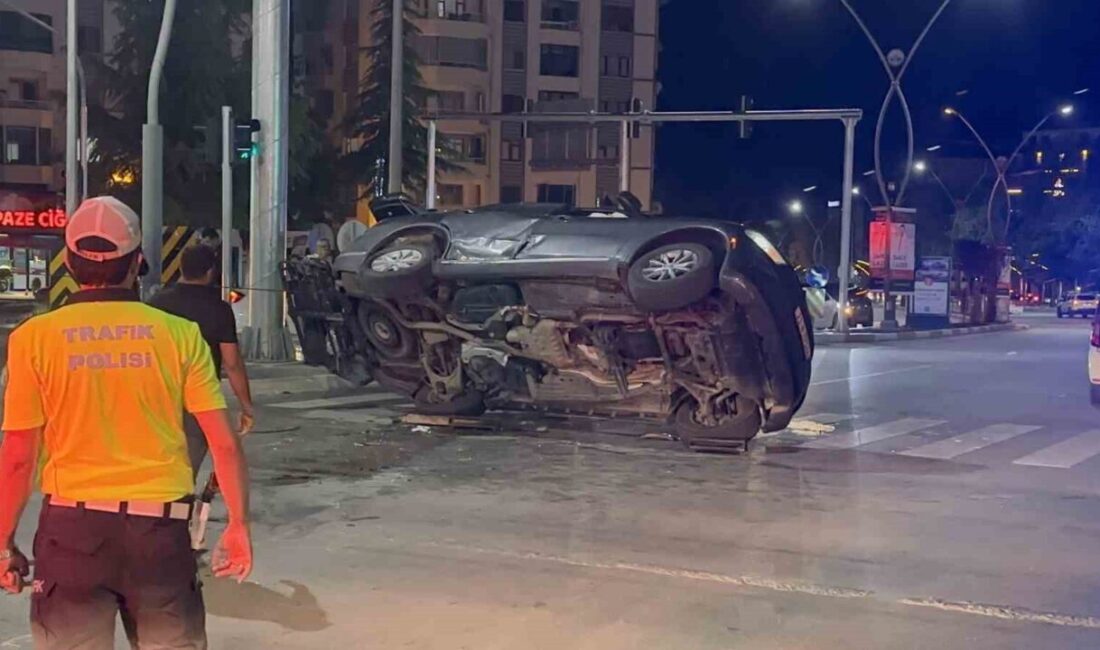 Elazığ’da meydana gelen trafik kazasında otomobil ile SUV aracın çarpışması