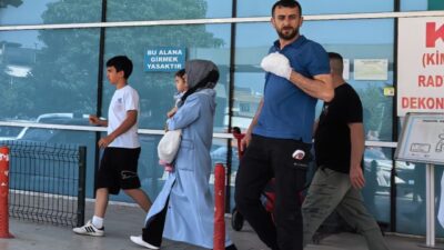 Bir işçinin İnegöl’deki bir mobilya fabrikasında elini makineye kaptırarak parmağını