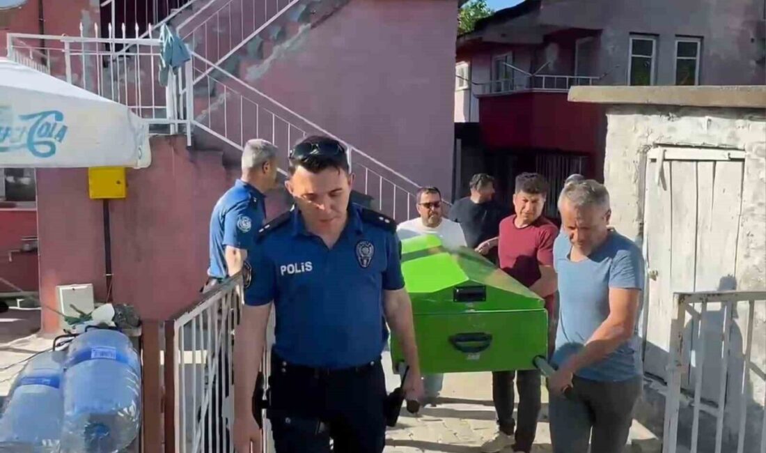 Bartın’ın Amasra ilçesinde, 16 yıldır teknisyen yardımcısı olarak görev yapan