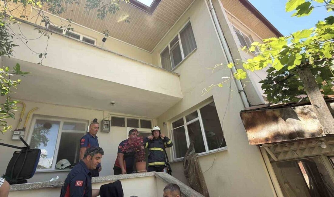 Erbaa ilçesinde meydana gelen ev yangınında, yaşlı bir adamın hayatını