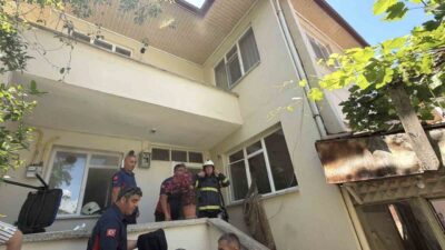 Erbaa ilçesinde meydana gelen ev yangınında, yaşlı bir adamın hayatını
