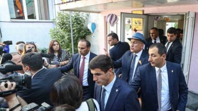 Ermenistan Başbakanı Nikol Paşinyan, seçimlerde oy kullandıktan sonra yaptığı açıklamada,
