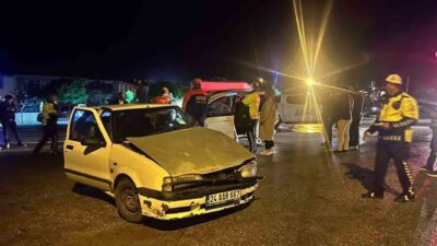 Erzincan’da meydana gelen trafik kazasında 5 kişi yaralandı. Kaza, Erzincan-Gümüşhane