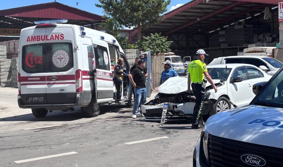 Erzincan’da meydana gelen trafik kazasında 3 araç karıştı, sonucunda 1