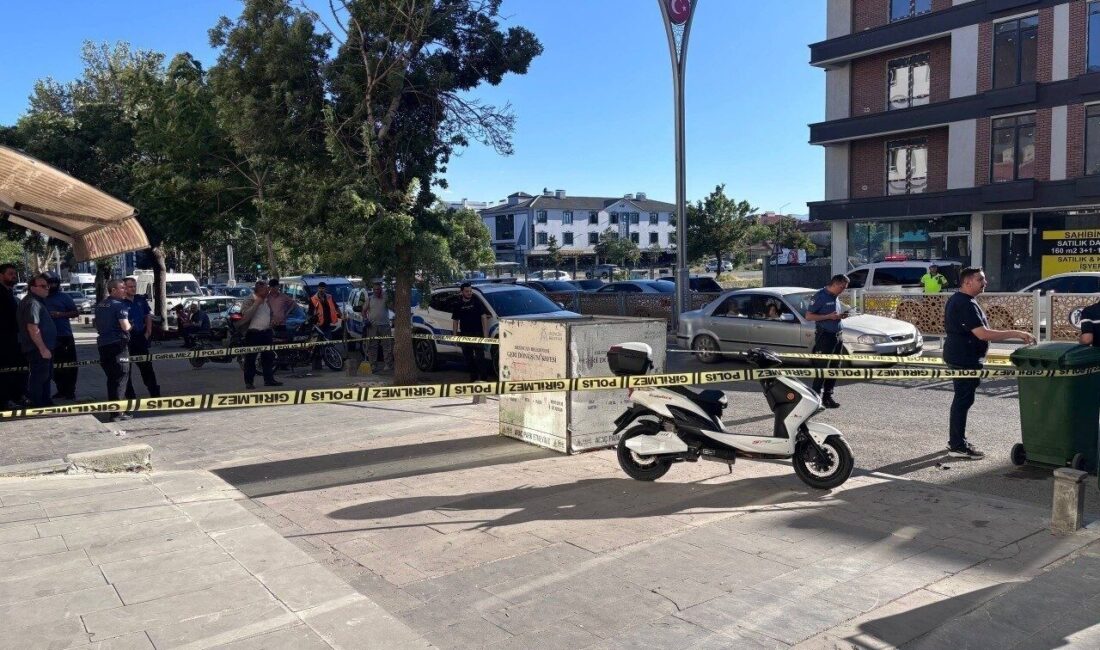 Erzincan’da, Ordu Caddesi’nde meydana gelen olayda, iki grup arasında çıkan