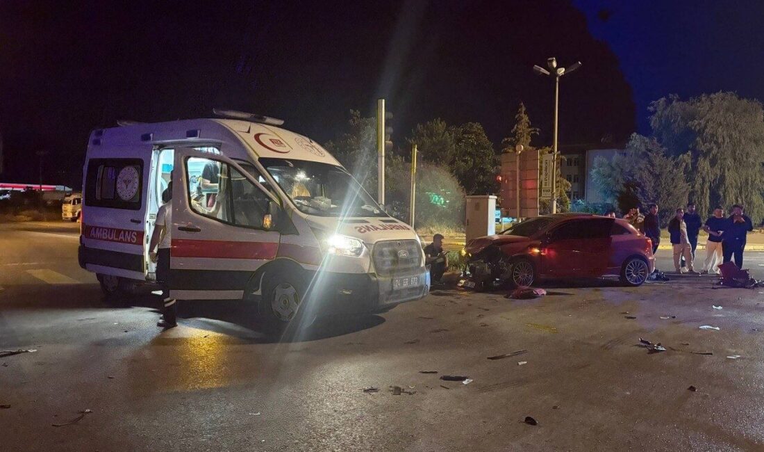 Erzincan’da gece saatlerinde meydana gelen trafik kazasında hafif ticari araç