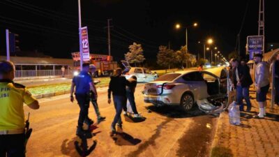 Erzincan’da meydana gelen trafik kazasında 2 otomobilin çarpışması sonucunda 5