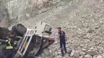 Uzundere ilçesinde meydana gelen trafik kazasında, Erzurum-Artvin kara yolunda freni