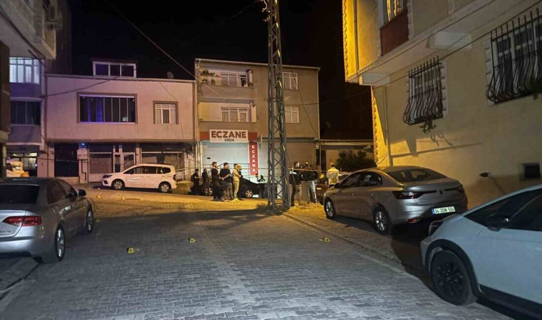 Esenyurt’ta gece saatlerinde yaşanan çatışma anı, güvenlik kamerasına detaylı bir