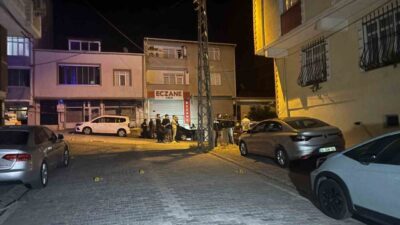 Esenyurt’ta gece saatlerinde yaşanan çatışma anı, güvenlik kamerasına detaylı bir