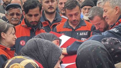 Çamlıhemşin ilçesindeki arama kurtarma çalışmaları sırasında botun devrilmesi sonucu hayatını