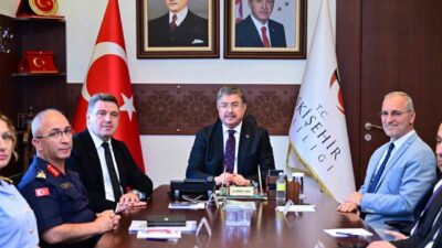 Eskişehir’de gerçekleştirilen toplantıda, Vali Dr. Erdinç Yılmaz başkanlığında il güvenlik