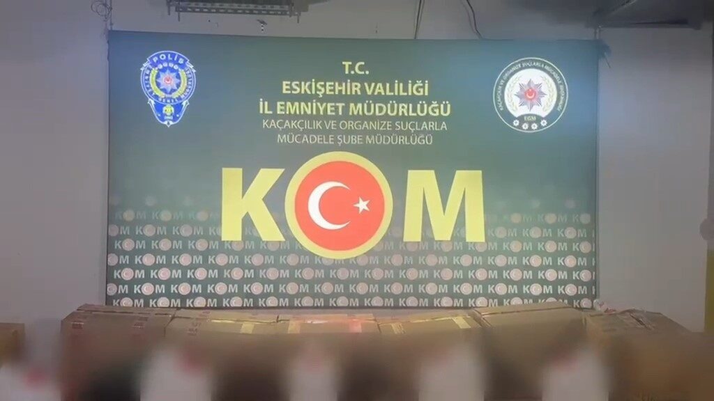 Eskişehir’de gerçekleştirilen operasyonda 2.085 litre etil alkol ele geçirilirken, bir