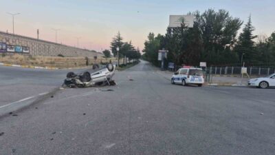 Eskişehir şehrinde yaşanan trafik kazasında sürücüsü direksiyon hakimiyetini kaybeden bir