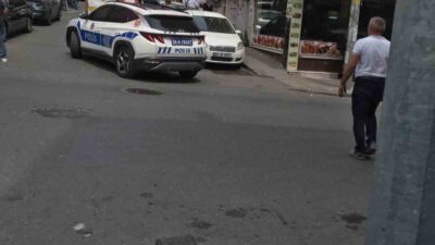 Eyüpsultan’da, motosikletle gelen iki saldırgan, rastgele ateş açarak bir tekel