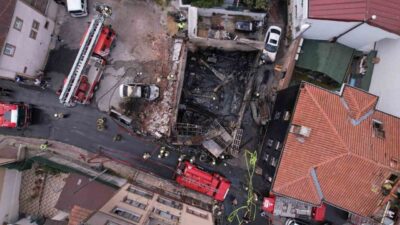 İstanbul Fatih’te bulunan bir motosiklet tamirhanesinde nedeni henüz belirlenemeyen bir