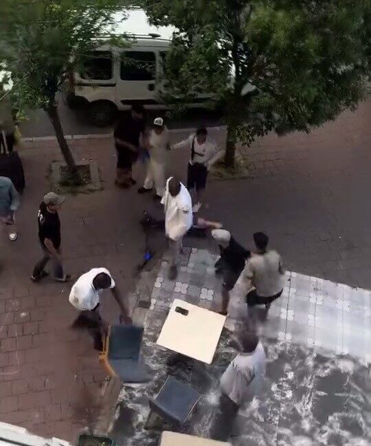 Fatih ilçesinde, yabancı uyruklu kişiler arasında bilinmeyen bir sebep yüzünden