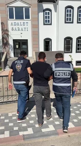 Sivas ilinde aranan ve 2 yıl hapis cezasına çarptırılan bir