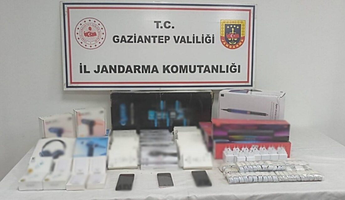 Gaziantep’te jandarma tarafından gerçekleştirilen operasyonlarda 2 ayrı iş yerinde toplam
