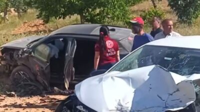 Gaziantep’te, Şehitkamil ilçesi Karacaburç Mahallesi’nde meydana gelen trafik kazasında 2