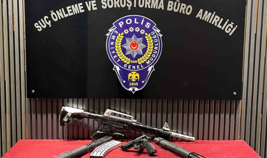 Gaziantep’te polis ekipleri tarafından gerçekleştirilen operasyonda 3 tüfek ve 1