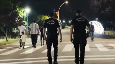 Gaziantep’te, polis ekipleri tarafından park çevrelerinde gerçekleştirilen huzur ve güven
