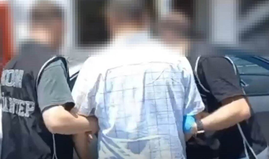 Gaziantep’te polis ekipleri, kaçakçılıkla mücadele kapsamında gerçekleştirdikleri operasyonlarda 5 kişiyi